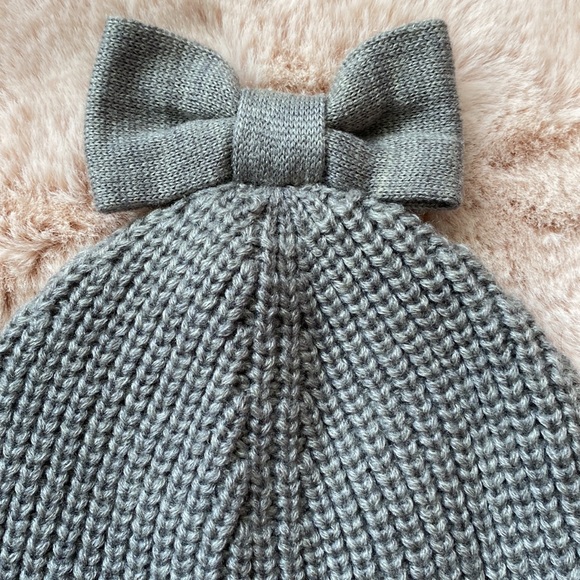 Kate Spade Bow Beanie Rib Knit Hat Gray One Size NEW - Picture 3 of 9